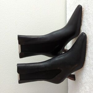Sammie ankle boots